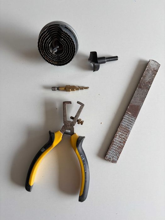 Lote Ferramentas: Alicate, Serra Craneana, Broca Forstner