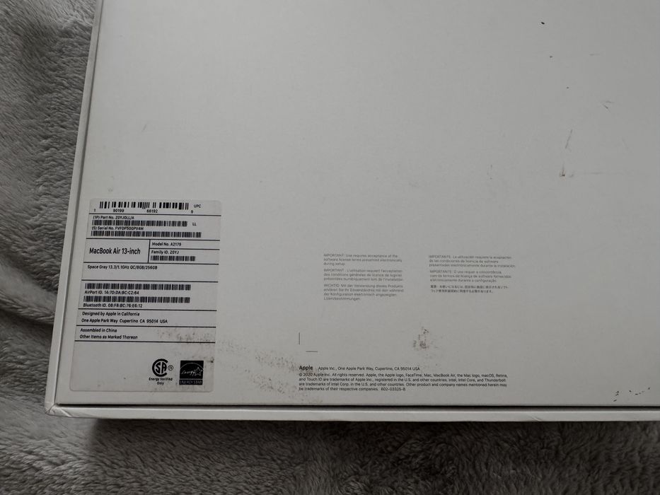 Apple macbook air 2020 i5, 256gb  без блокувань