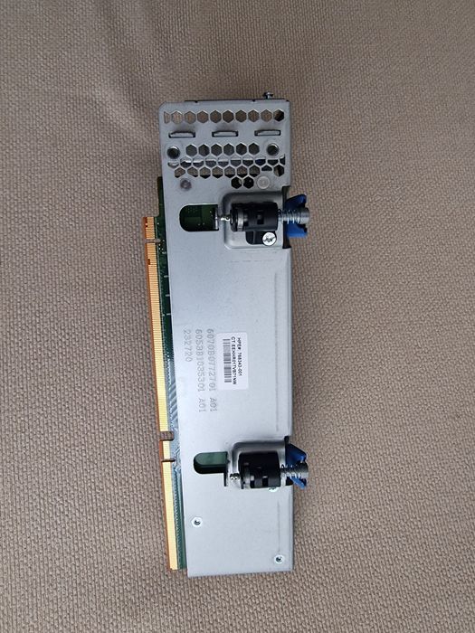 3 unid. HP PCIe Riser – P/N 729810‑001 (SPN 777283‑001)