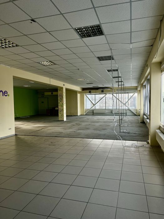 Здається в оренду приміщення для бізнесу по вул. Супруна