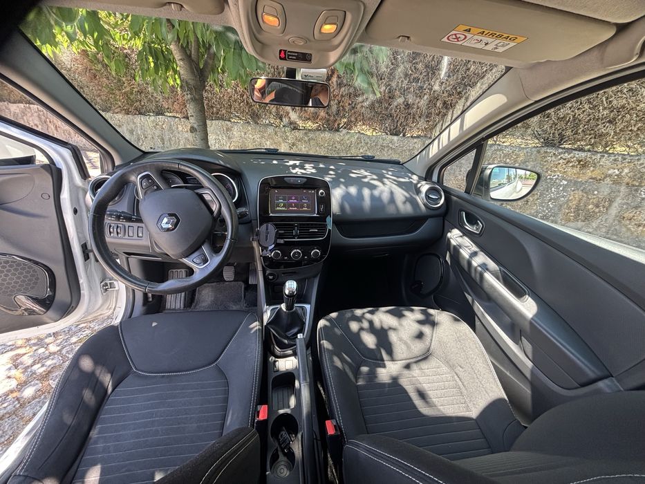 Renault Clio — fotografia 4