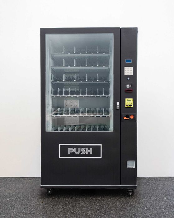 Fabrycznie nowy automat sprzedajacy, vendingowy, vending