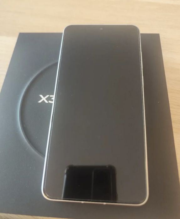 Vivo  X300 ultra
