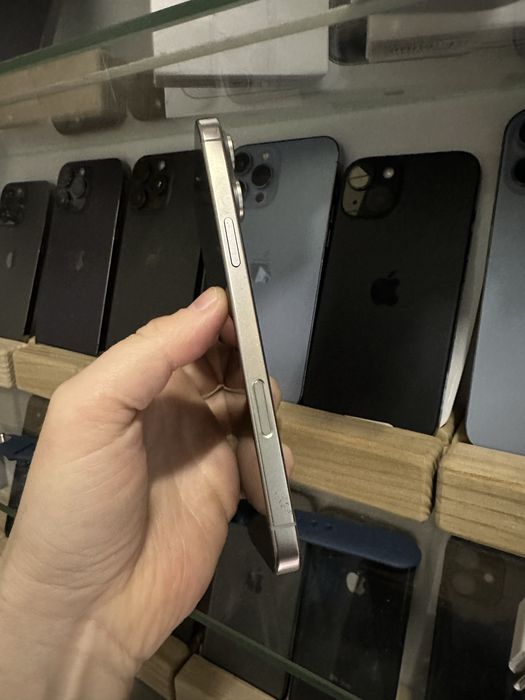  iPhone 16 Pro Max 256gb Natural Titanium Neverlock Хороший стан