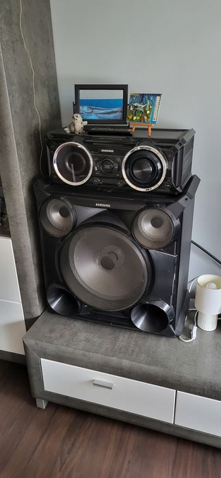 Proszę czytać opis.System audio Samsung na sprzedaż