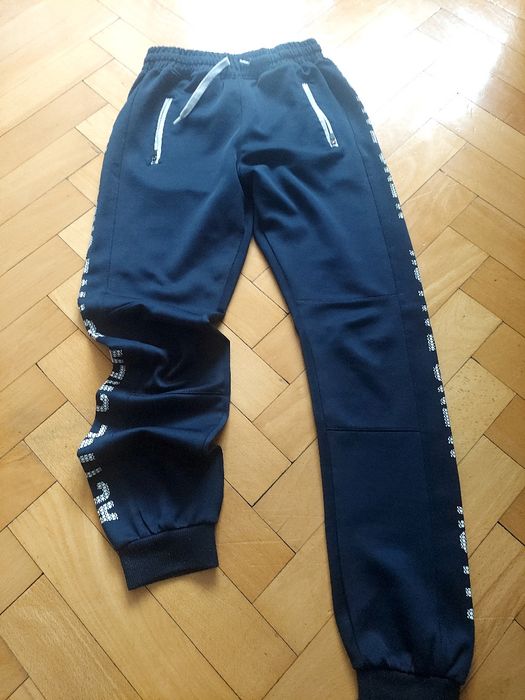 Chłopięce spodnie dresowe
