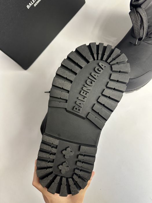 BALENCIAGA ALASKA BOOTS SKI FUR ботинки чоботи зимние боты черные 43