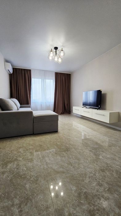 Без комісії! Оренда дизайнерської 2 к. квартири 80 м², ГЕНЕРАТОР, УКРИТТЯ!