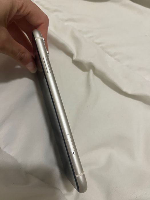 iPhone 11 Starlight 128GB