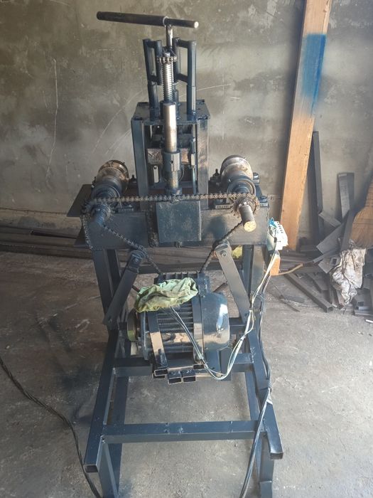 Трубогиб профелогиб