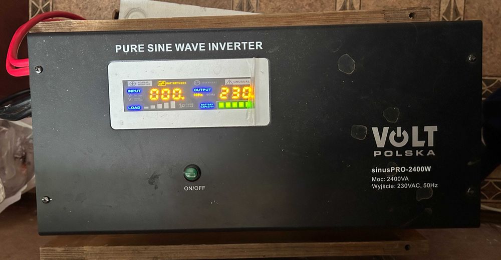 Інвертор (ДБЖ) Volt Polska SINUS PRO 2400 W 12/230V (1600/2400W)