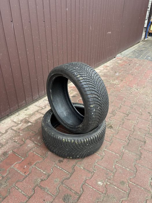 2x 225/40/18 good year vector4