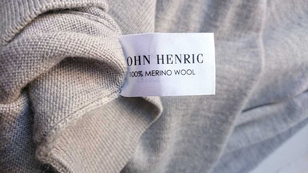Шведский люксовый мериносовый свитер John Henric ( 100% merino wool ).