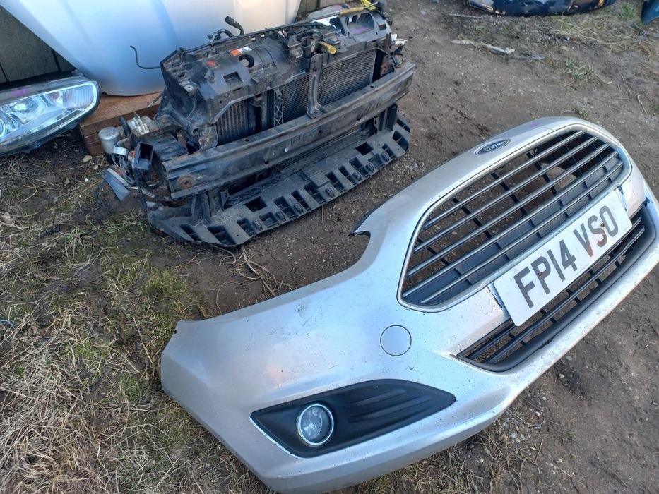 Przód kompletny ford fiesta mk8 maska zderzak pas przedni