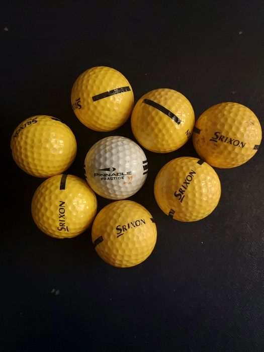 8 BOLAS DE GOLF. Boas marcas.vejam fotos .bolas novas. Oficial