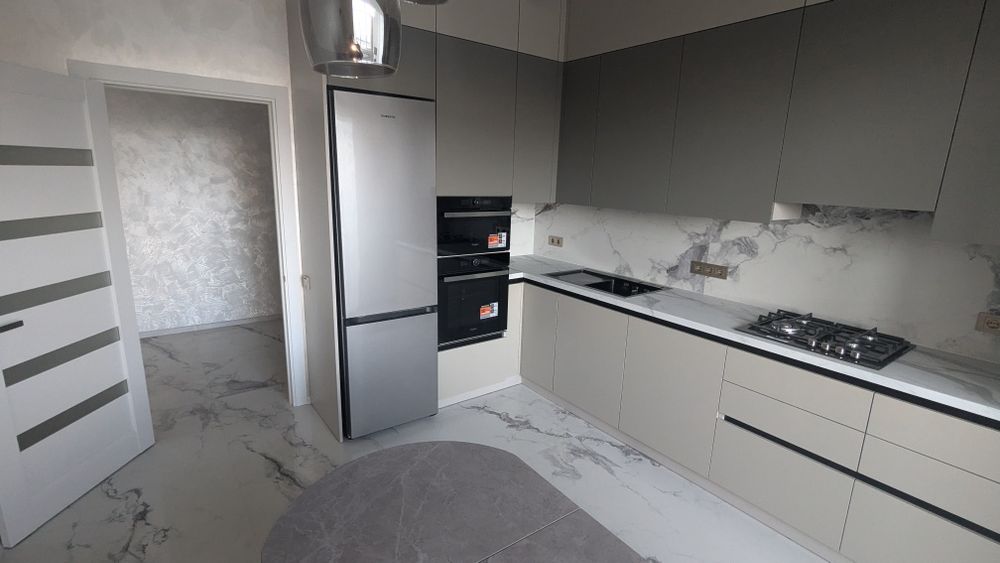 Довгострокова оренда житла в новобудові Минай 2 кімн.квартира.