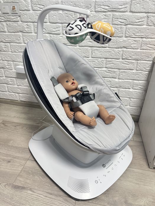 4moms MamaRoo 5.0 заколисуючий центр / шезлонг / електрокачеля (сірий)