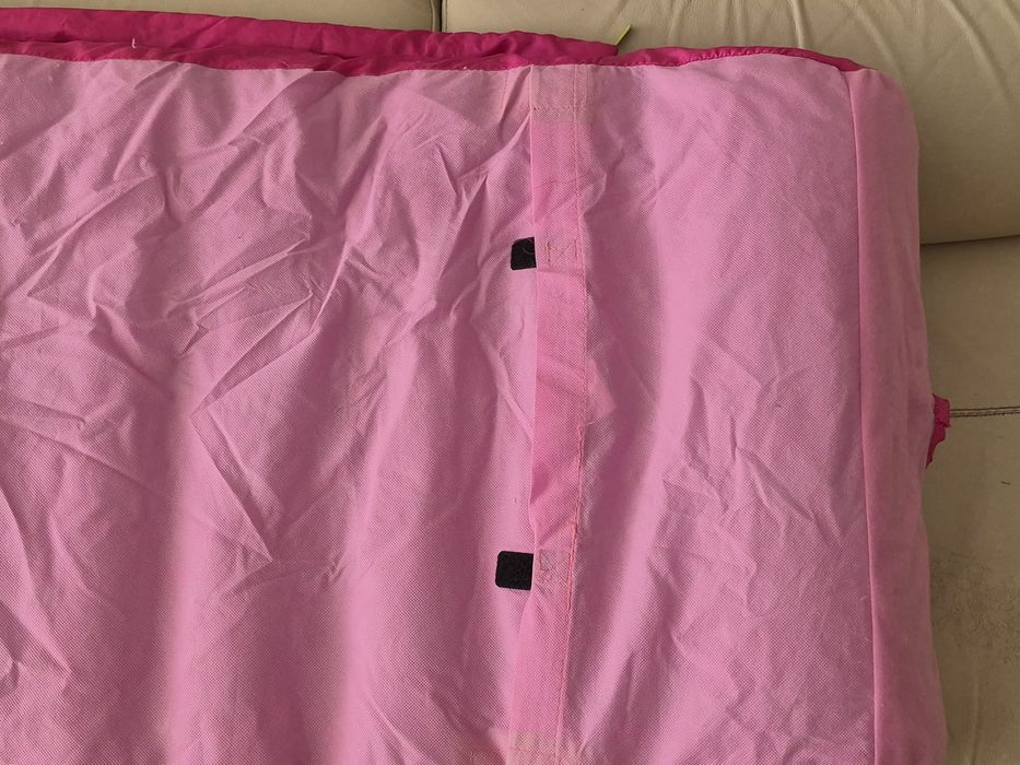 Saco cama e colchão insuflável integrado