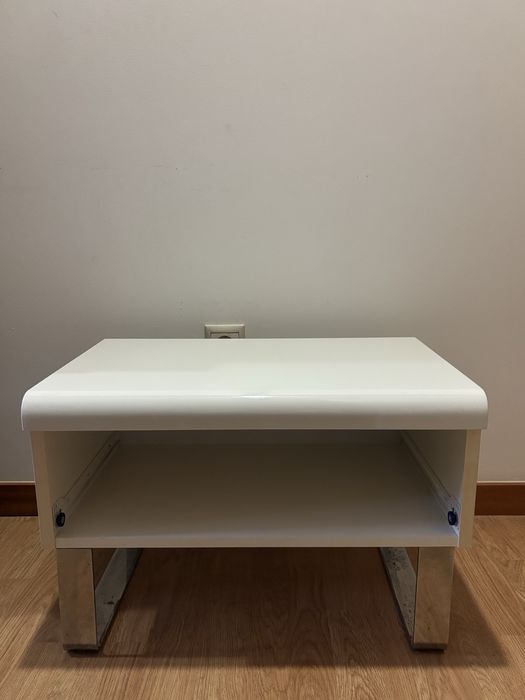 mesa de cabeceira