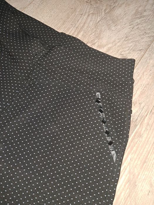 Spodnie czarne roz m