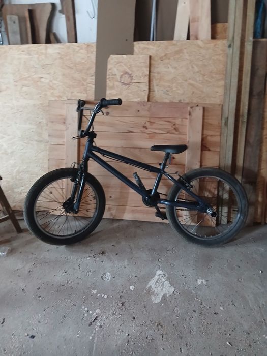 Bicicleta bmx--.