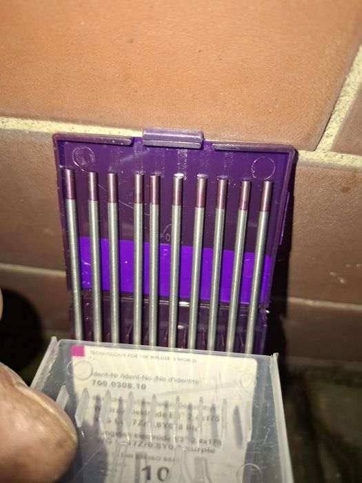 Elektroda wolframowa 2,4 10 szt Fiolet