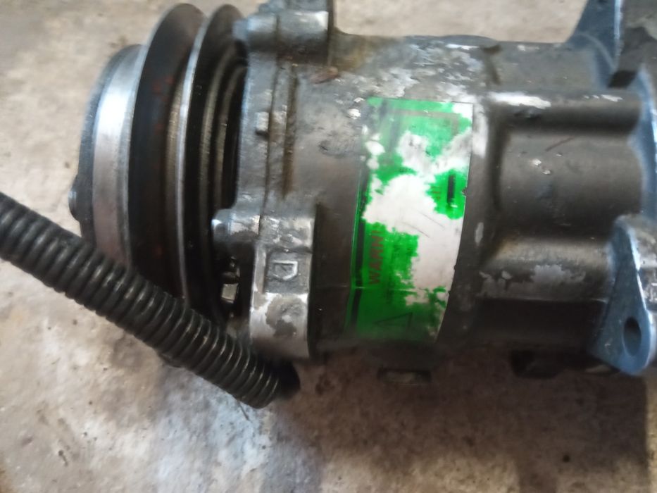 Компресор кондиціонера продам