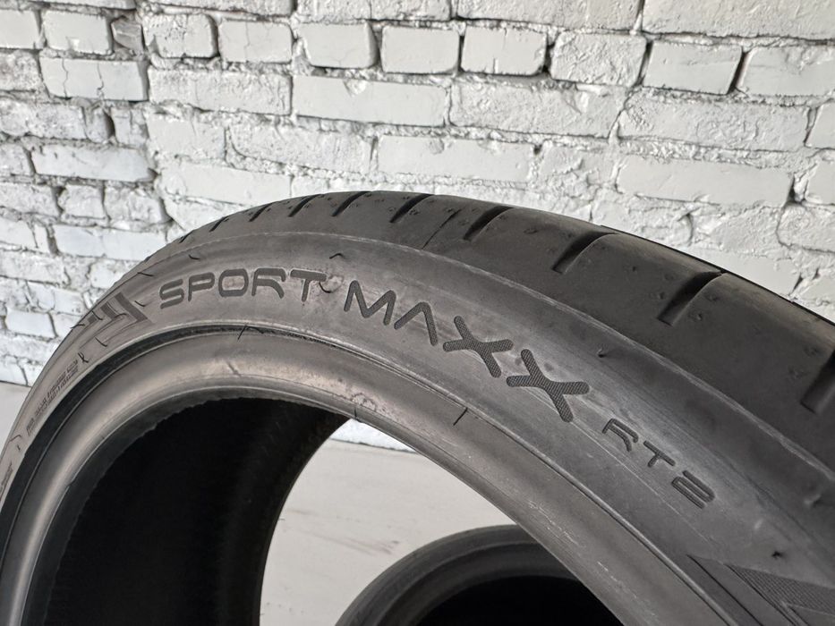 Майже нові літні шини Dunlop 225/40 R18