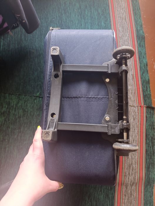 Чемодан , ручная кладь