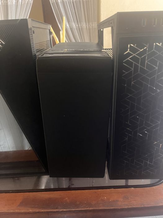 3 cases de computador