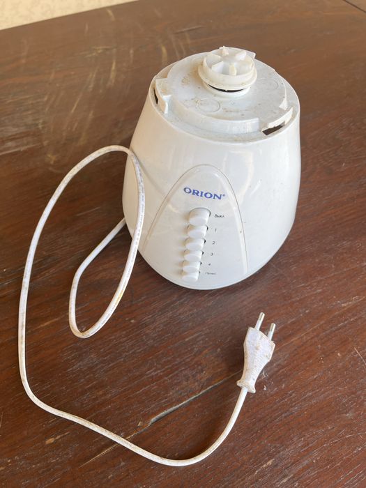 Блендер настільний ORION, 300грн.