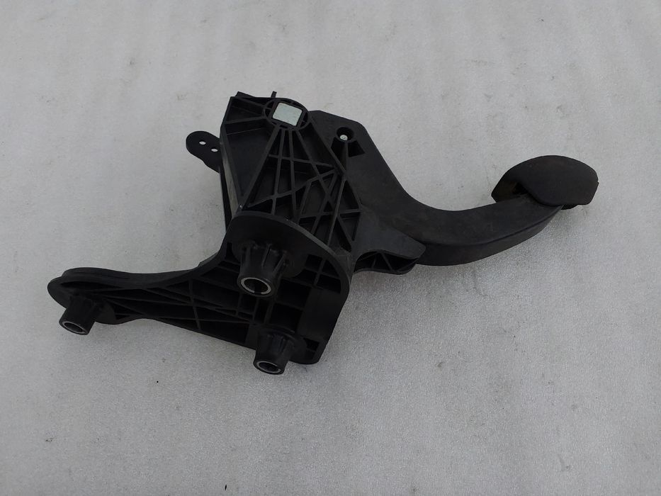 Pedal da embraiagem PEUGEOT 208 II