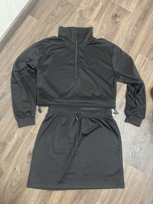 Продам костюм/юбка/кофта guess