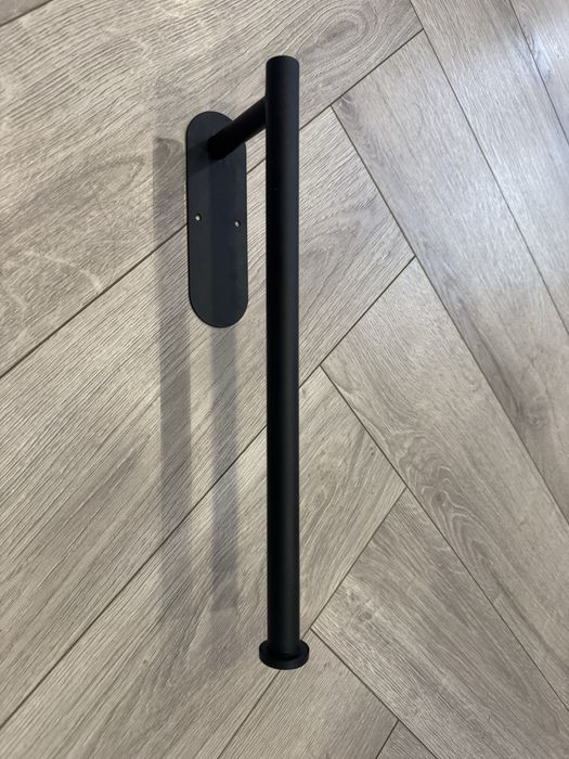 Uchwyt na papier kuchenny czarny