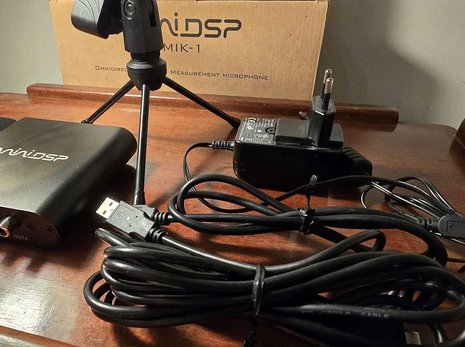 miniDSP DDRC-24 USB DAC DSP Dirac Live plus mikrofon miniDSP UMIK-1