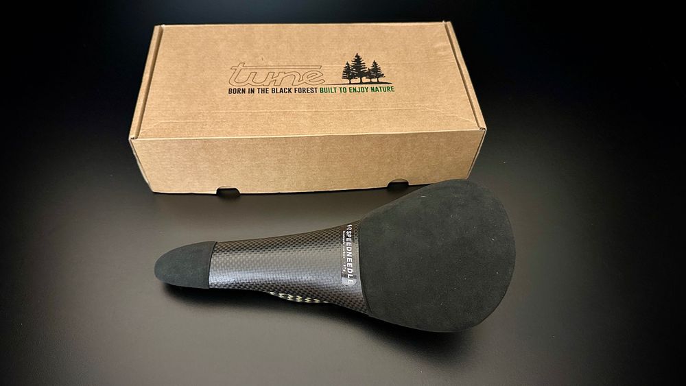 Сидіння карбонове Tune Speedneedle Alcantara Carbon Saddle - black
