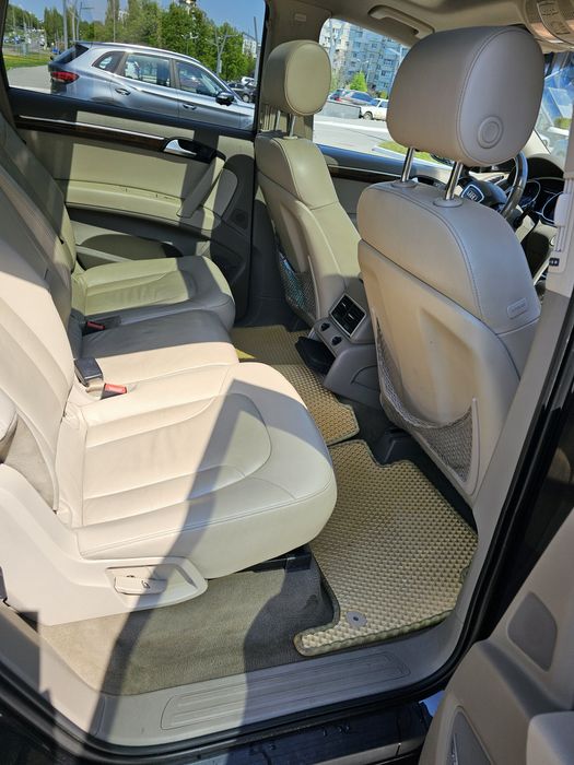 продам AUDI Q7 2013 г. дизель 3,0