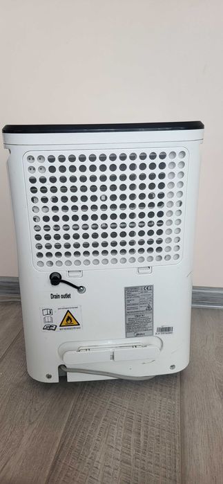Продам осушувач повітря Midea MDDF-16DEN7