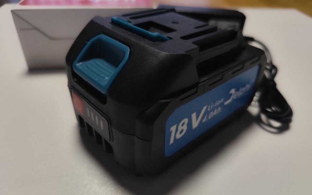 Akumulator 4.0Ah 18V Li-ion, MAKITA, Gisam - zestaw z ładowarka