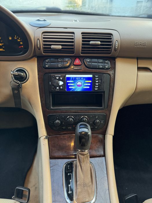 Mersedes-benz C220d автомат дизель в гарному стані