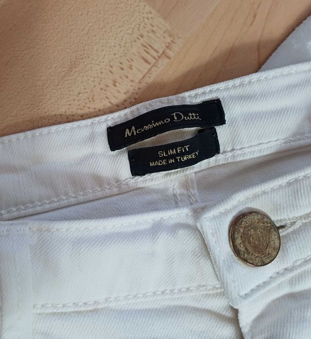 Białe spodnie jeansowe długie Massimo Dutti rozmiar M rurki basic elastyczne dopasowujące klasyczne
