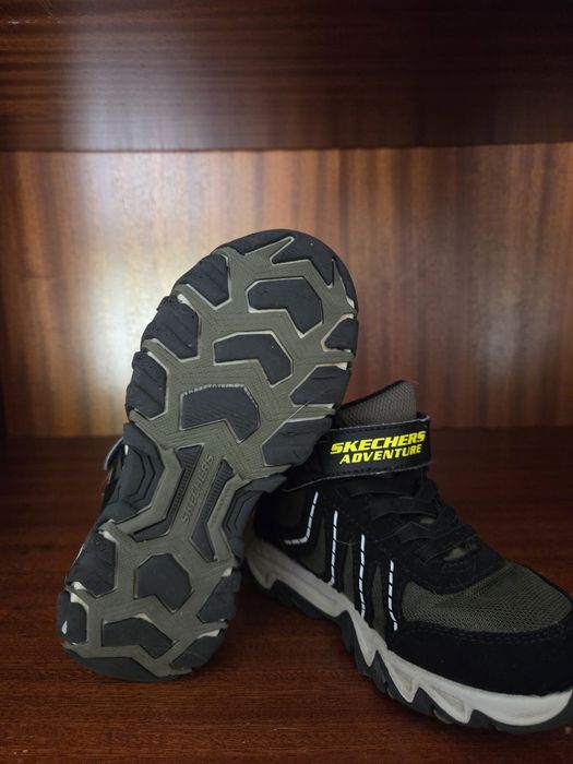Ténis / Botas de Criança Skechers Adventure Impermeáveis (Tam. 29) – Como Novos!