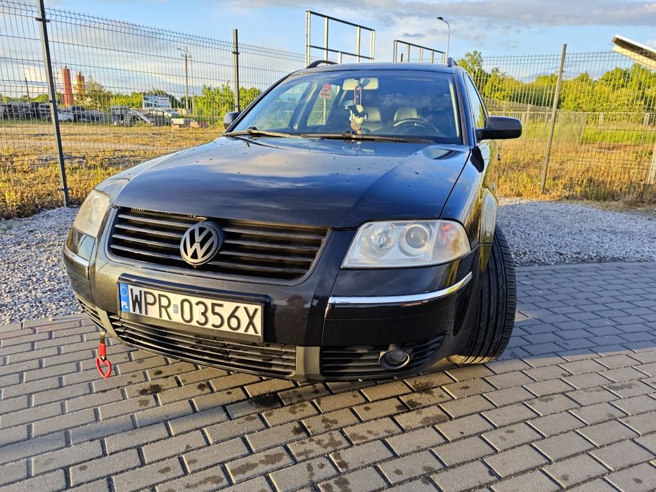 Na sprzedaz Volkswagen Passat 
roku, benzyna 1.8 turbo