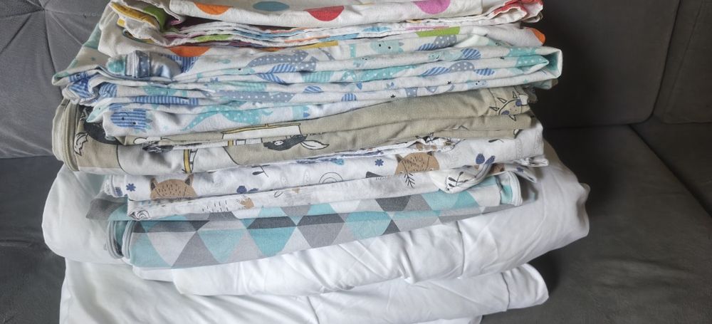 Komplet pościeli dziecięcej ( dla bliźniaków)