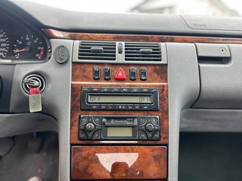 Mercedes E250 TD Elegance 1998