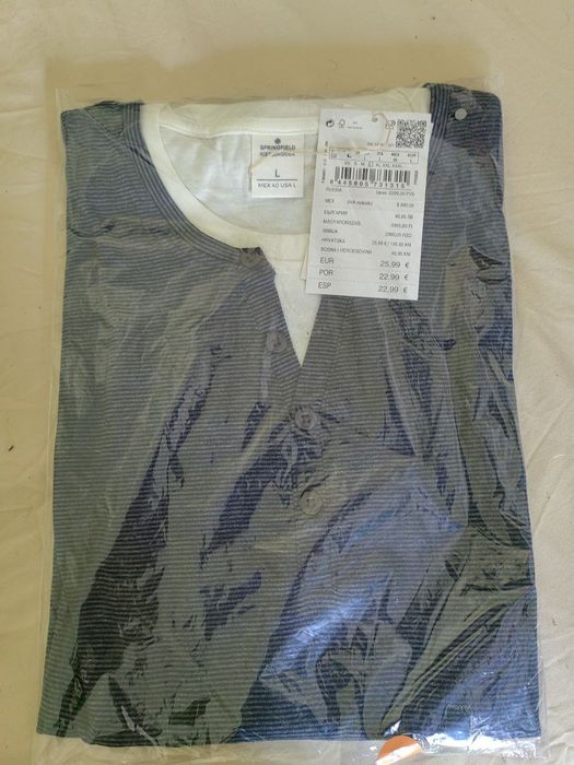 2 Sweat shirts novas da Springfield embaladas.