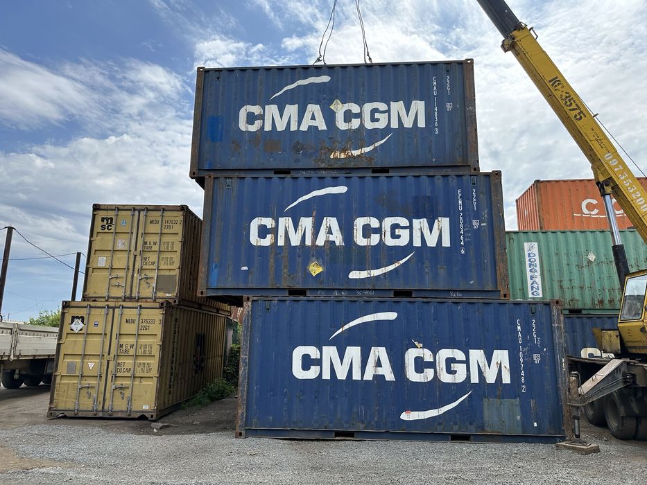 Морской контейнер 20 футов, Киев (Жуляны / Живые Фото)