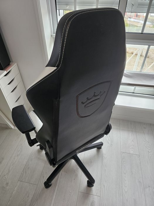 Cadeira Gaming Noblechairs Hero em Excelente Estado