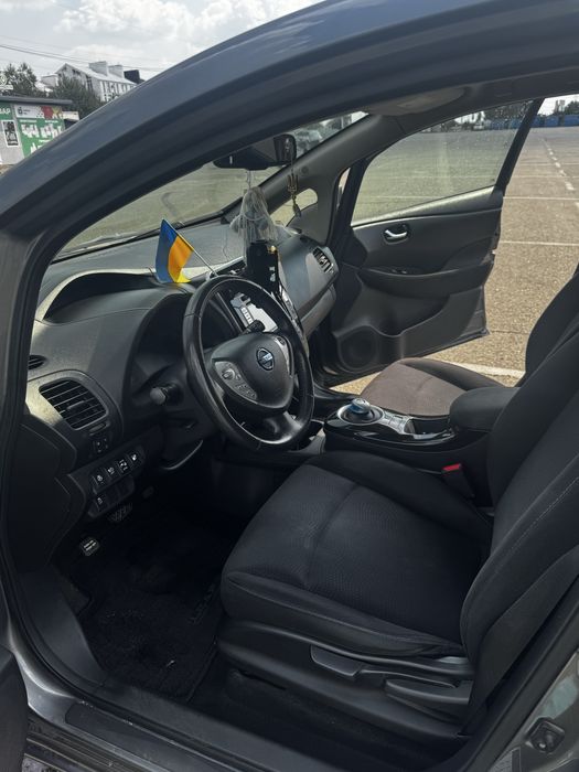 Продам Nissan Leaf 2016