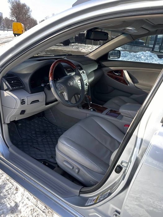 Продам легковой  автомобиль